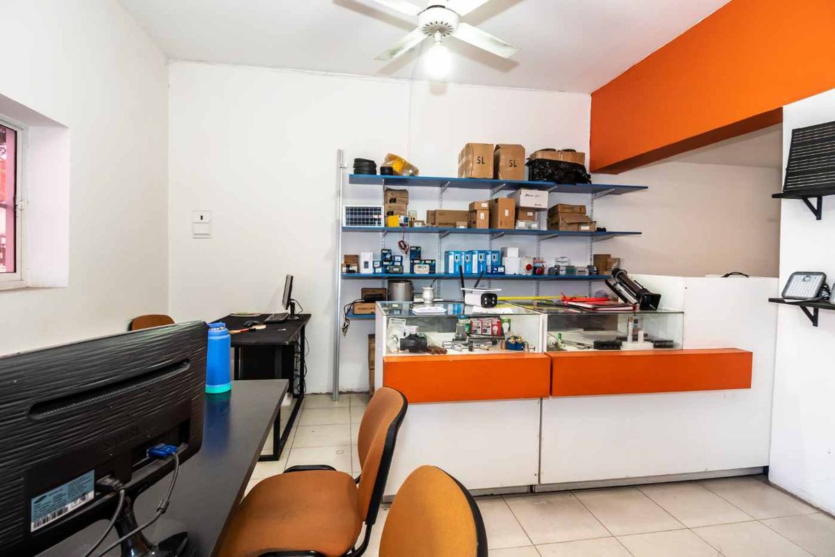 CASA 2 DORMITORIOS VENTA ZONA MACROCENTRO C/LOCAL - foto 4