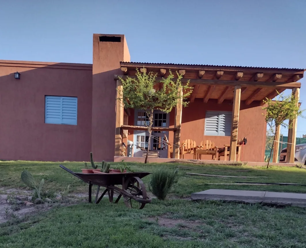 Casa en venta 2 dorm pileta viñedo perdriel lujan, foto 1