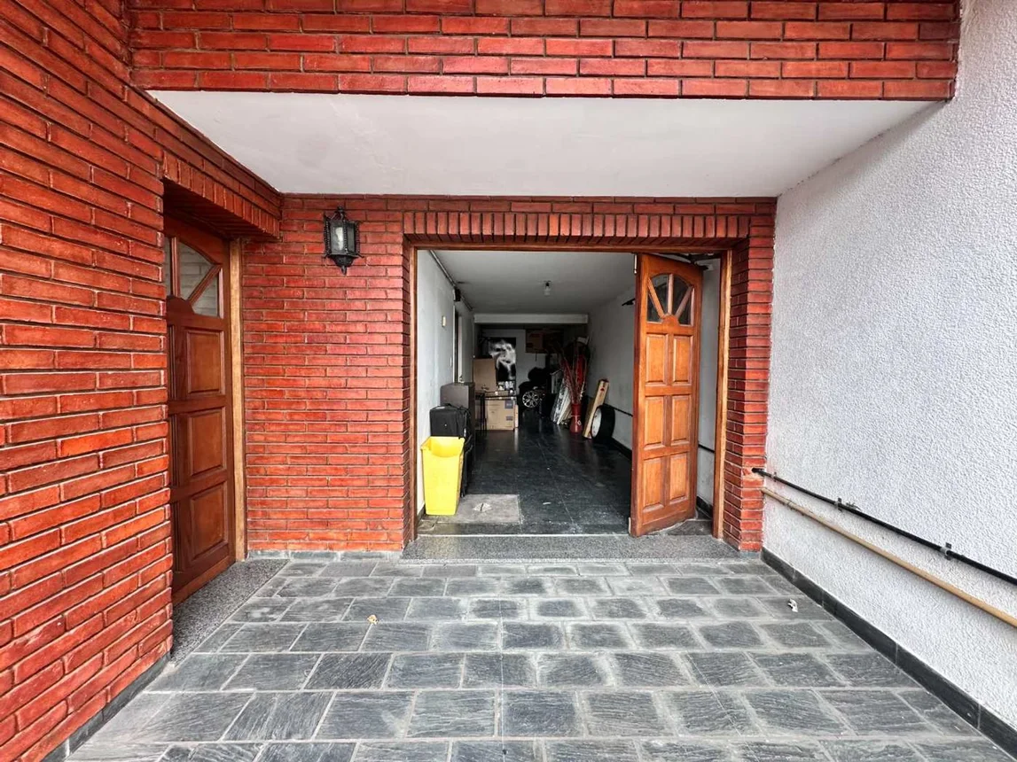 Casa de 5 ambientes en venta en Remedios de Escalada, 3 de Febrero 4200, foto 5