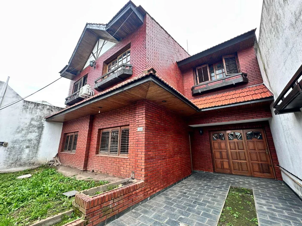 Casa de 5 ambientes en venta en Remedios de Escalada, 3 de Febrero 4200, foto 3