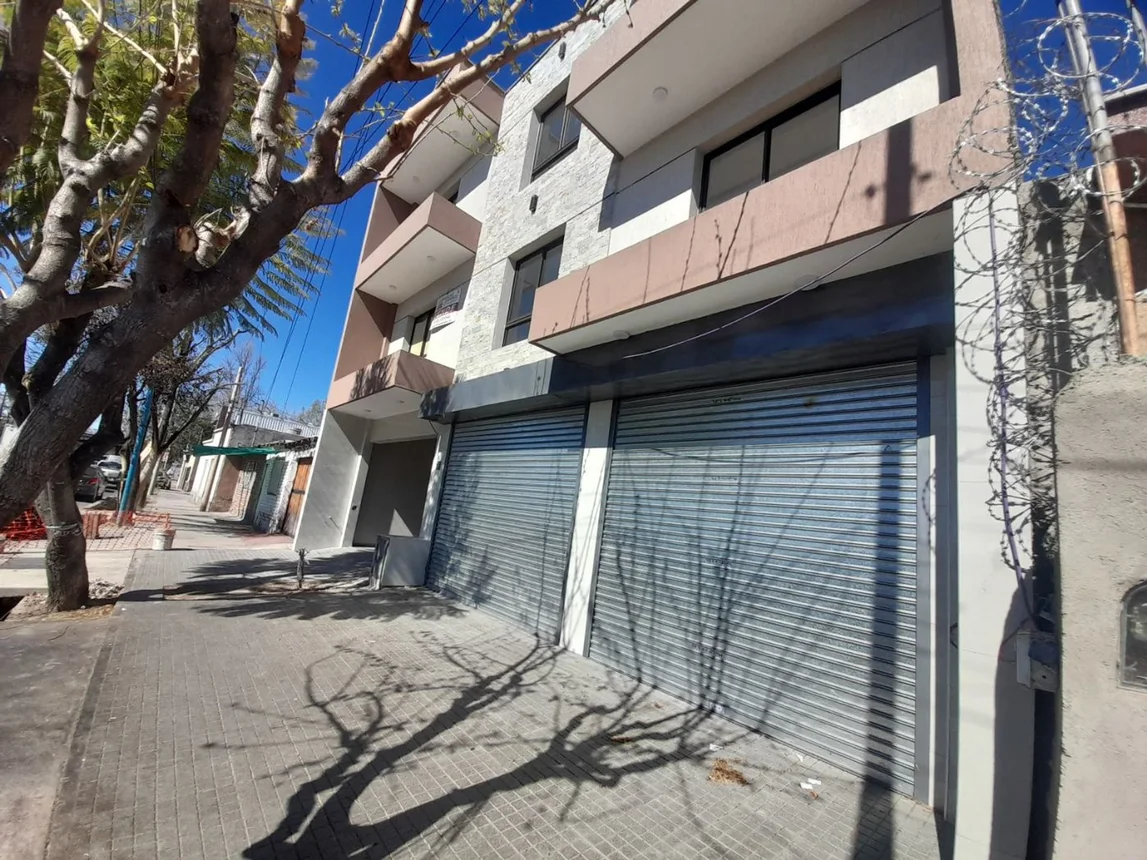 Departamento de 3 ambientes en venta en Godoy Cruz, Montecaseros 600, foto 2
