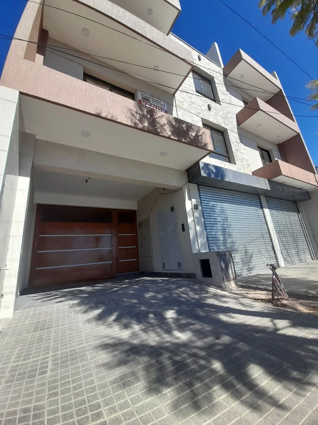 Departamento de 3 ambientes en venta en Godoy Cruz, Montecaseros 600