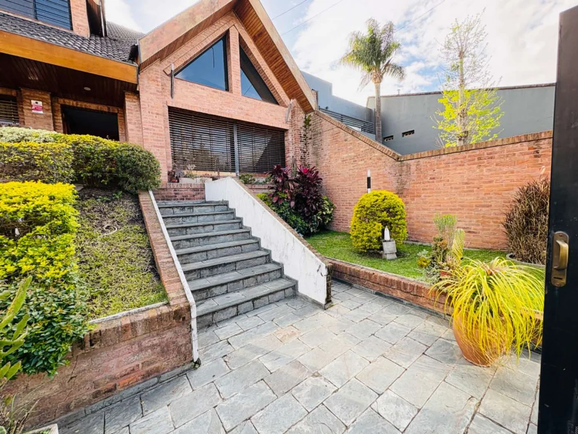 Casa en venta en Boulogne, Figueroa Alcorta 300