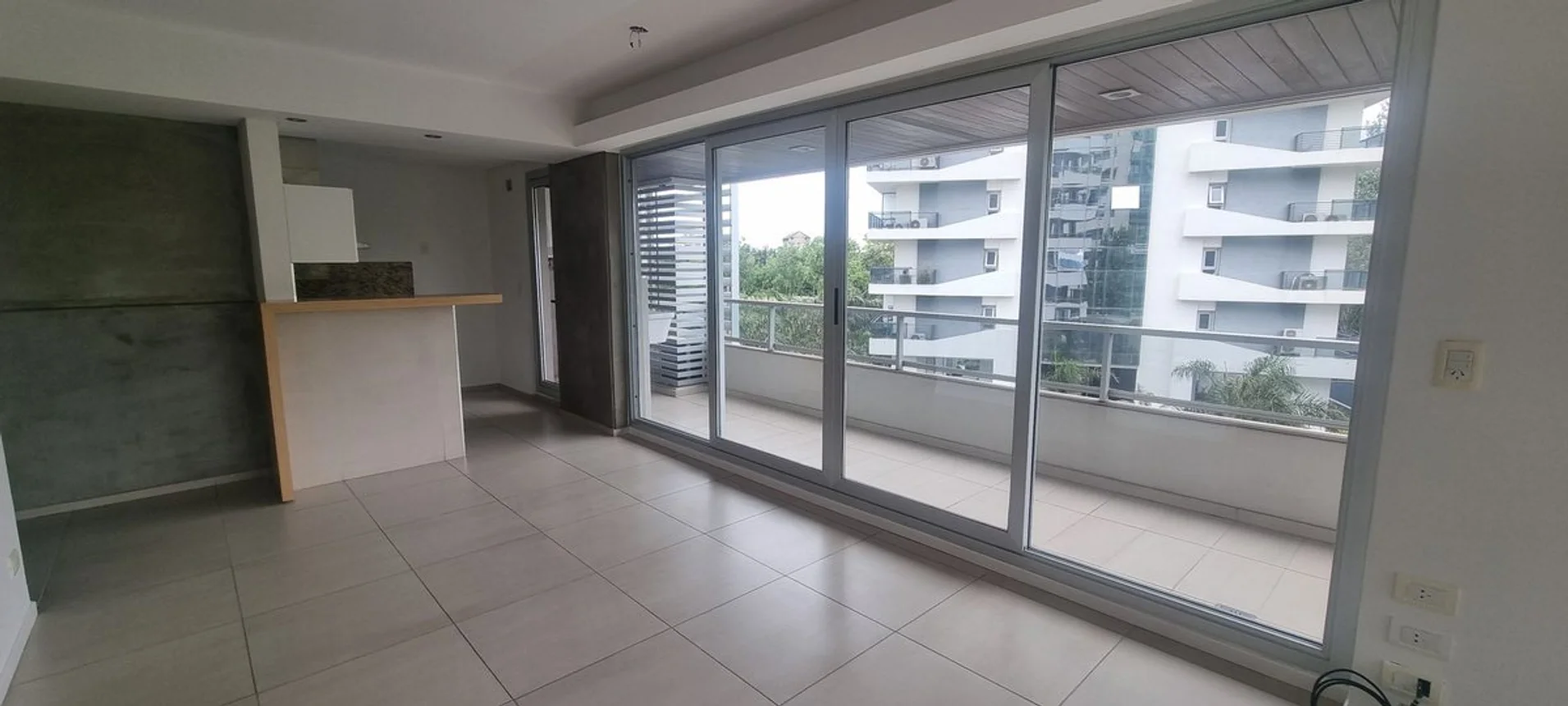 Departamento de 2 ambientes en alquiler en Rosario, Caseros 100, foto 4