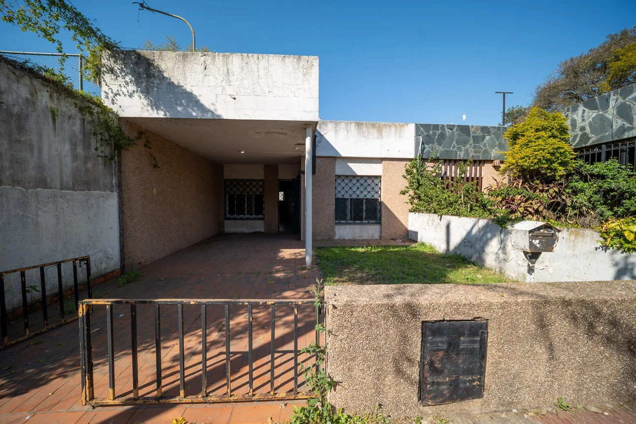 Casa de 3 ambientes en venta en Rosario, Iriarte 3600