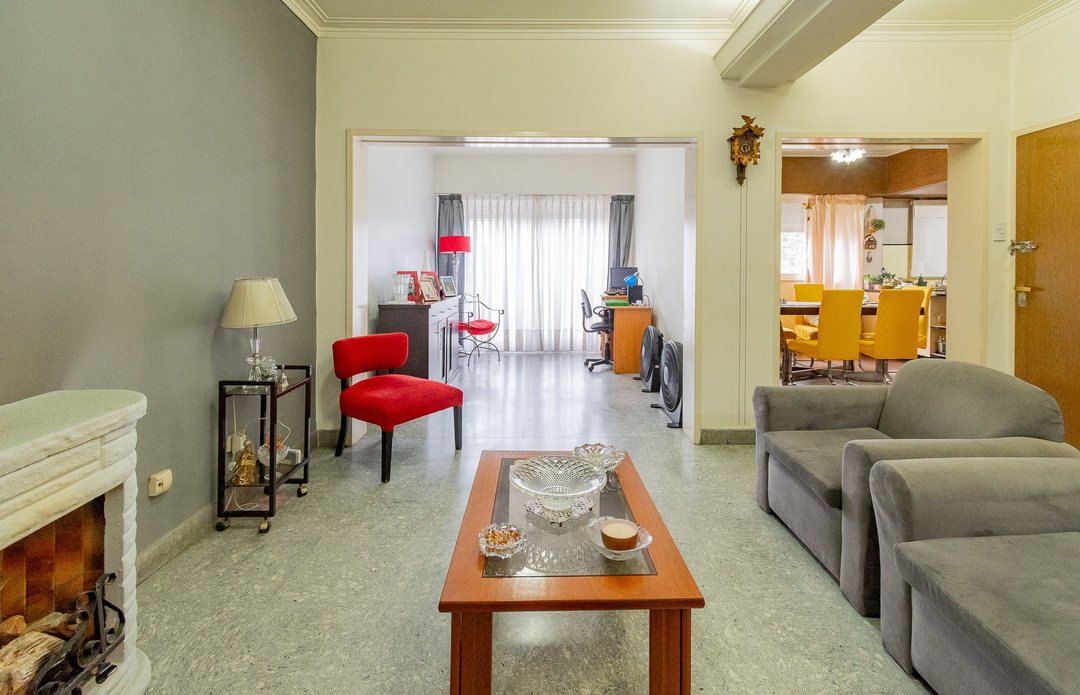 VENTA PH 3 AMB BALCON SAENZ PEÑA 2DO PISO ESCALERA