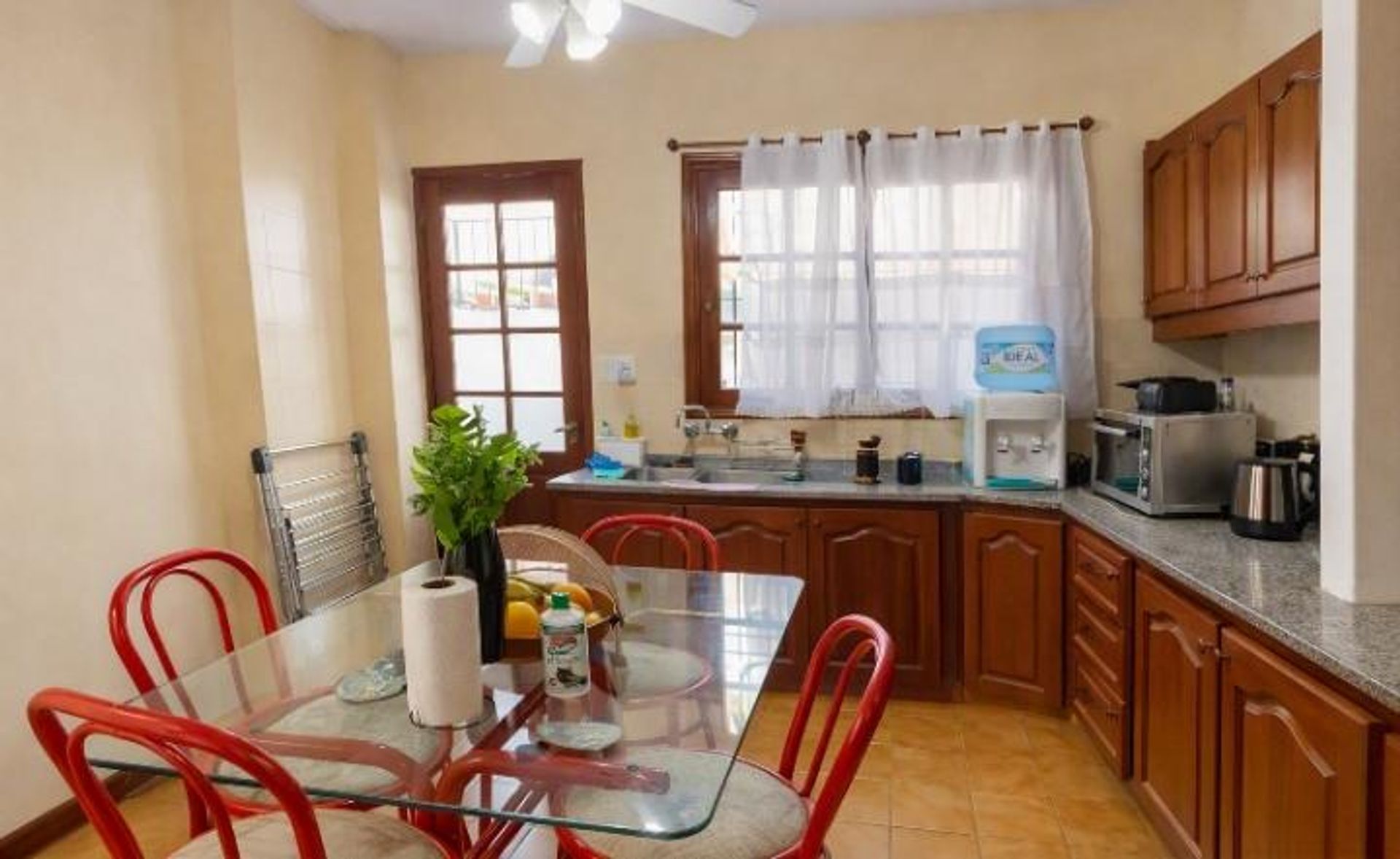 CASA EN VENTA CON PILETA ZONA MONUMENTO A GÜEMES - foto 4