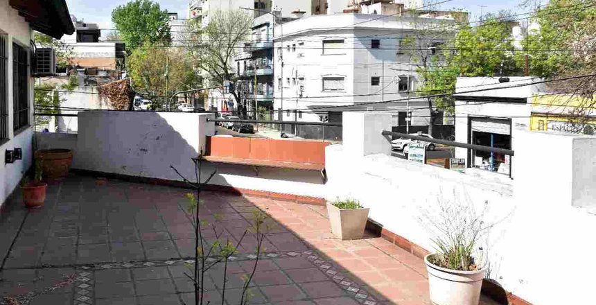 VENTA CABALLITO PH CON TERRAZA PROPIA Y PARRILLA