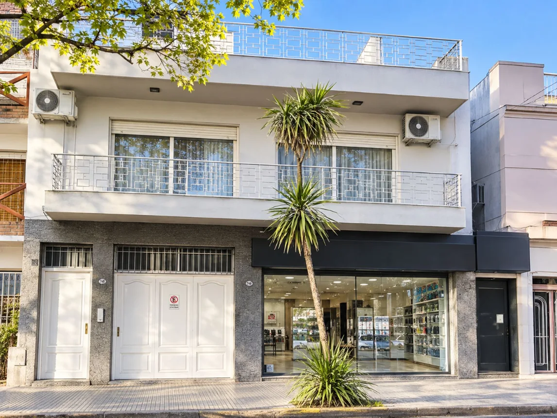 PH de 6 ambientes en venta en Floresta, Segurola 700
