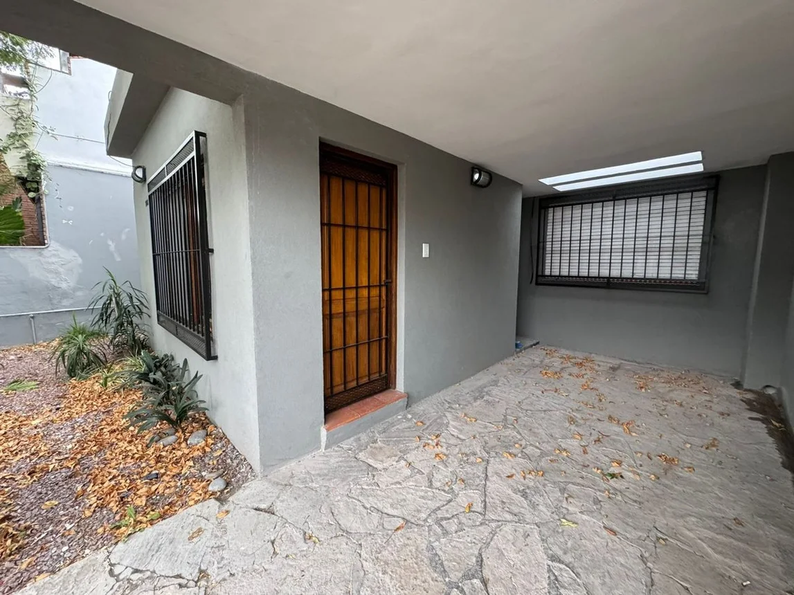 Casa en venta en Ituzaingó, foto 2