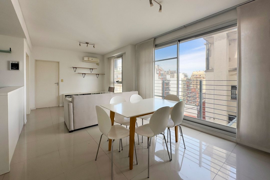 VENTA 2 AMBIENTES BARRIO NORTE LUMINOSO PISO 13