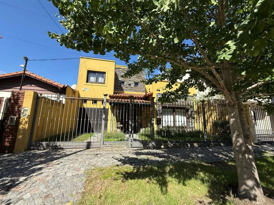 Casa en venta en Castelar