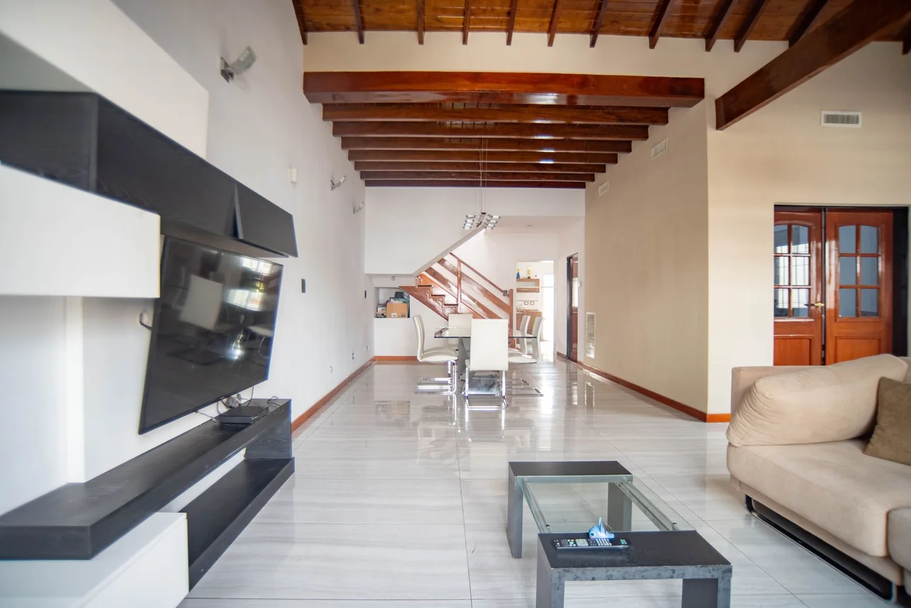 Casa en venta en Ramos Mejía, foto 2