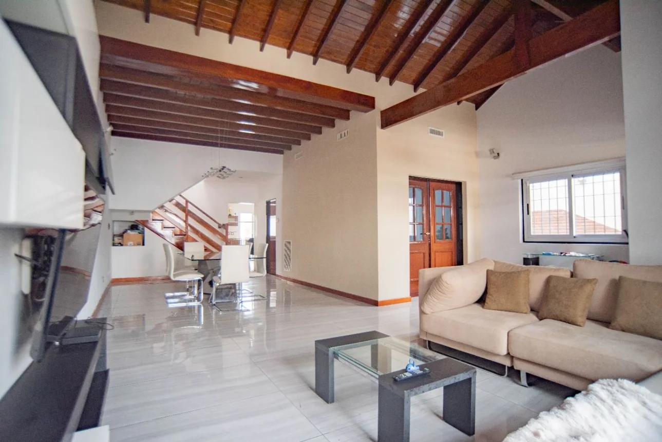 Casa en venta en Ramos Mejía, foto 3