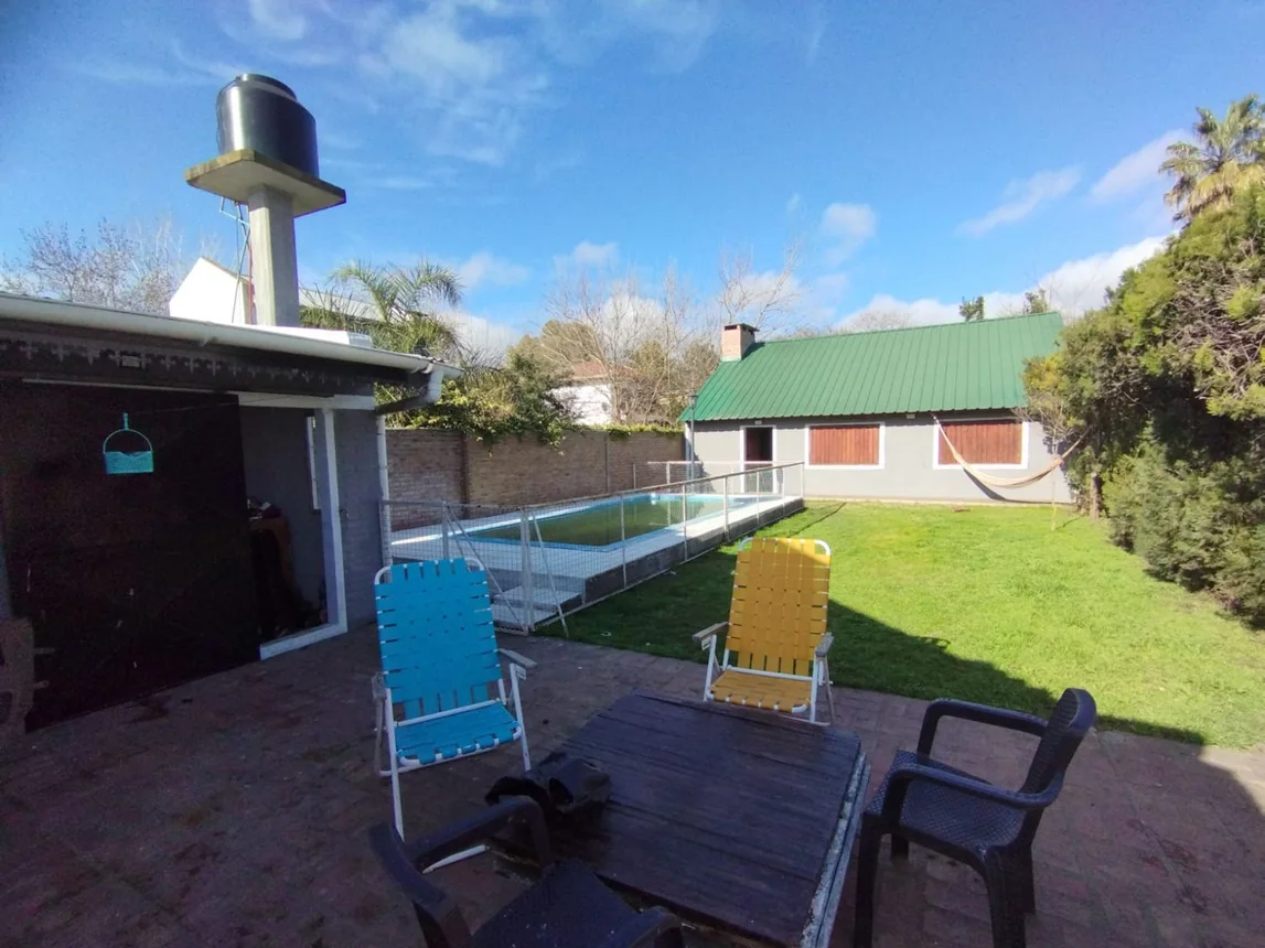 Casa de 3 ambientes en venta en City Bell, 21 C E / 458 y 459 1700, foto 2