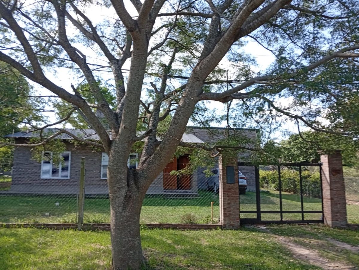 Hermosa casa en Colastiné gran terreno