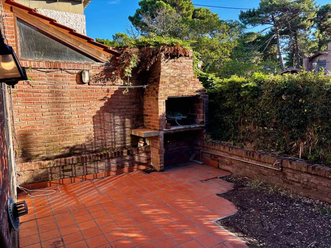 Casa dúplex de 3 ambientes en venta en Pinamar, De la Merluza 1000