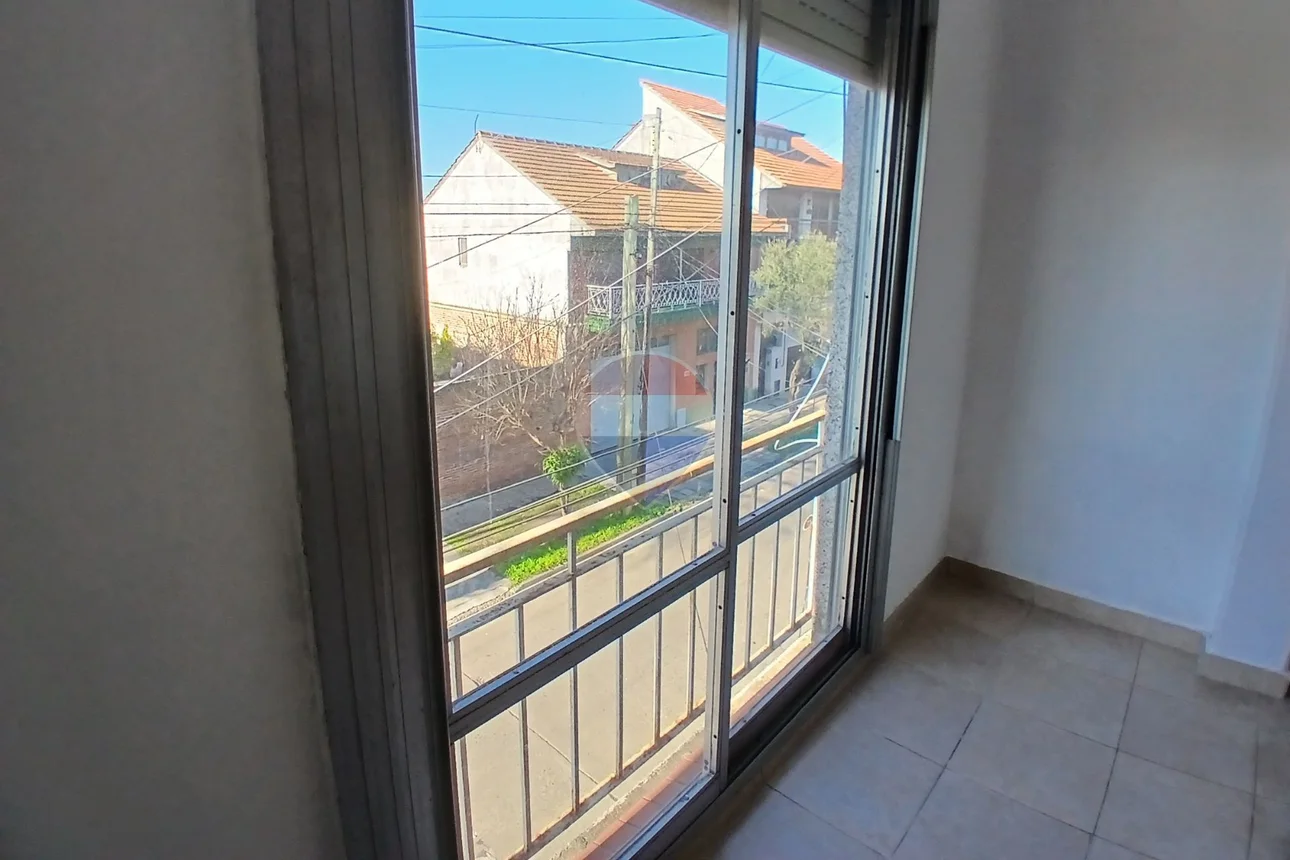 Departamento de 3 ambientes en venta en Bernal Oeste, Ameghino 1100, foto 2