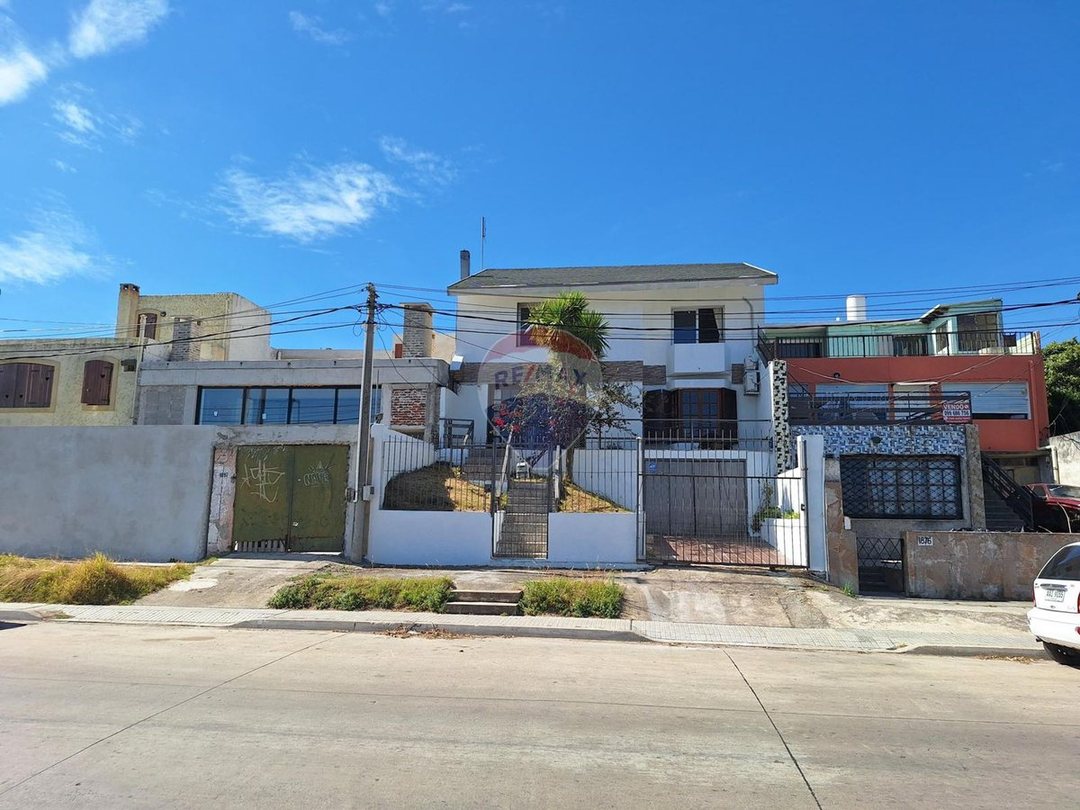 Casa en venta 5 ambientes en Suiza 1800, Cerro, Cerro, Montevideo