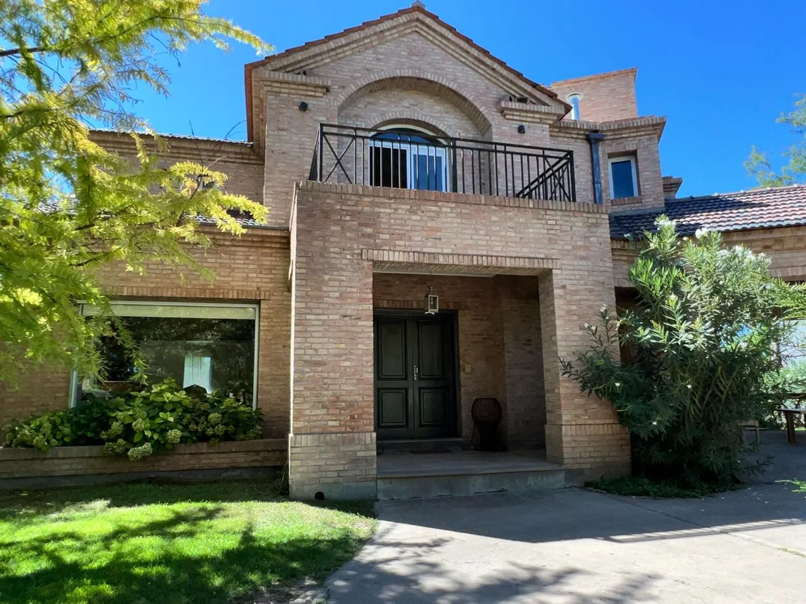 Casa en venta en Luján de Cuyo