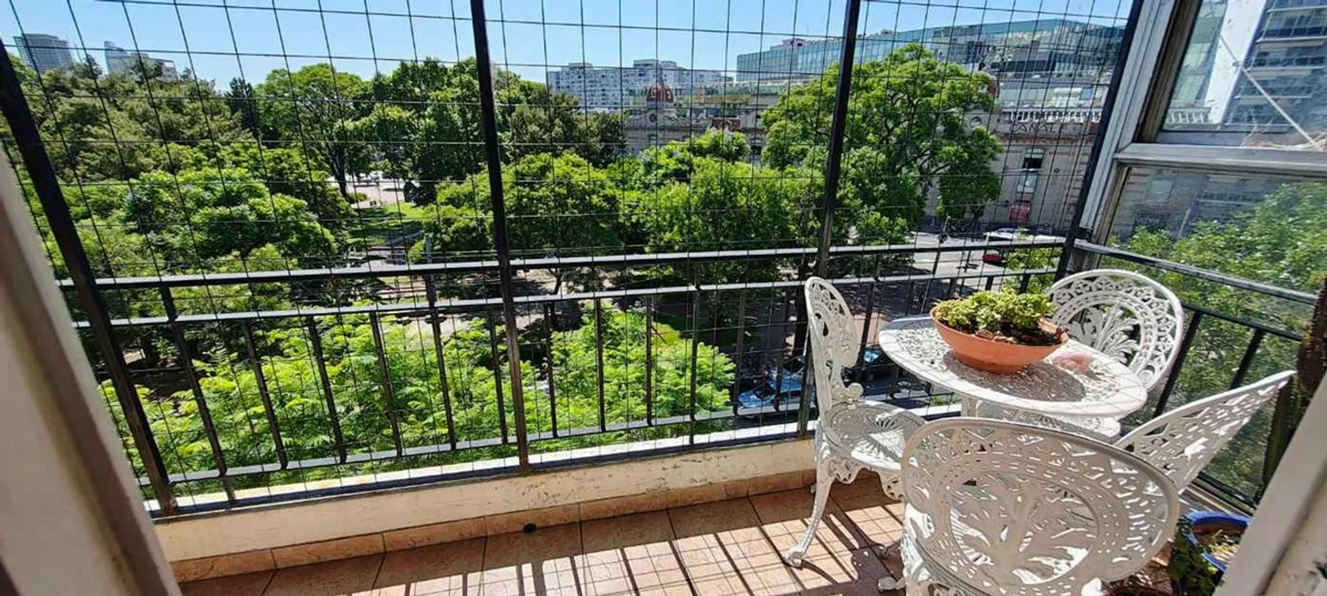 Semipiso de 5 ambientes en venta en Barracas, Defensa 1700