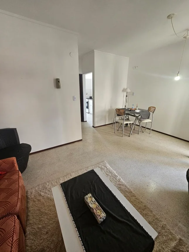 Departamento de 2 ambientes en alquiler en La Plata, Calle 21 Entre 59 y 60 1300