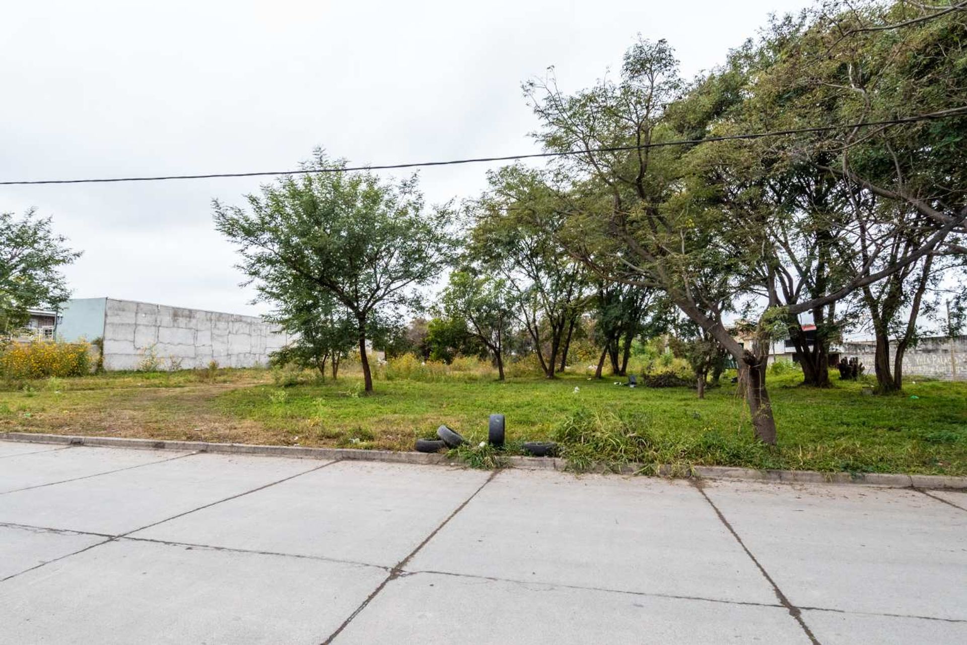 TERRENO VENTA ESQUINA ZONA SUR APTO GALPON 3384M2 - foto 6