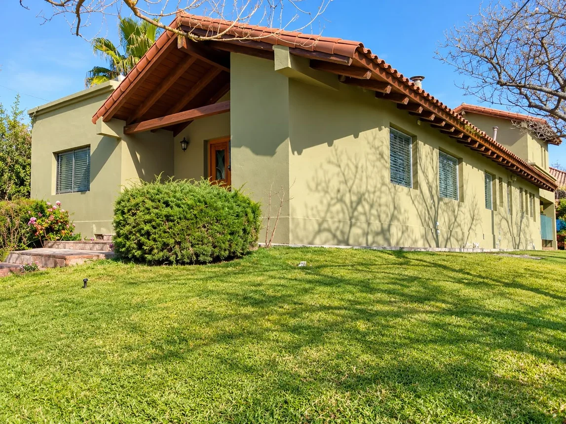 Casa en venta en Guaymallén, foto 2