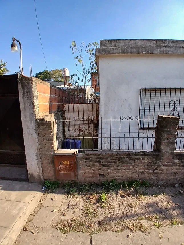 Casa de 4 ambientes en venta en Grand Bourg, Benito Lynch 400, foto 2