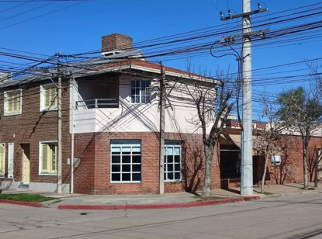 VENTA / VIVIENDA FAMILIAR Y LOCAL COMERCIAL