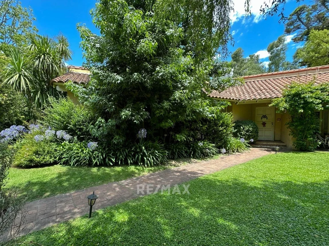 Casa en venta en Pilar, foto 3