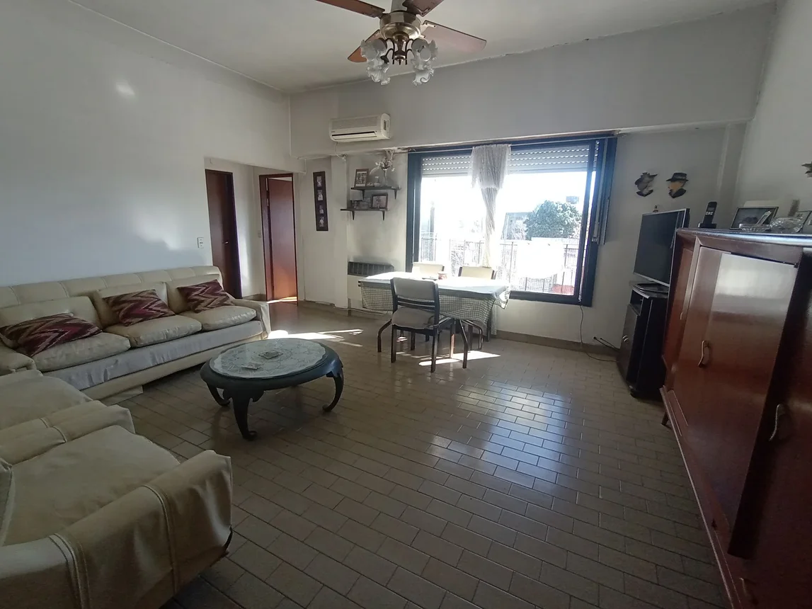Semipiso de 3 ambientes en venta en Caseros, Doctor José Rebizzo 5300