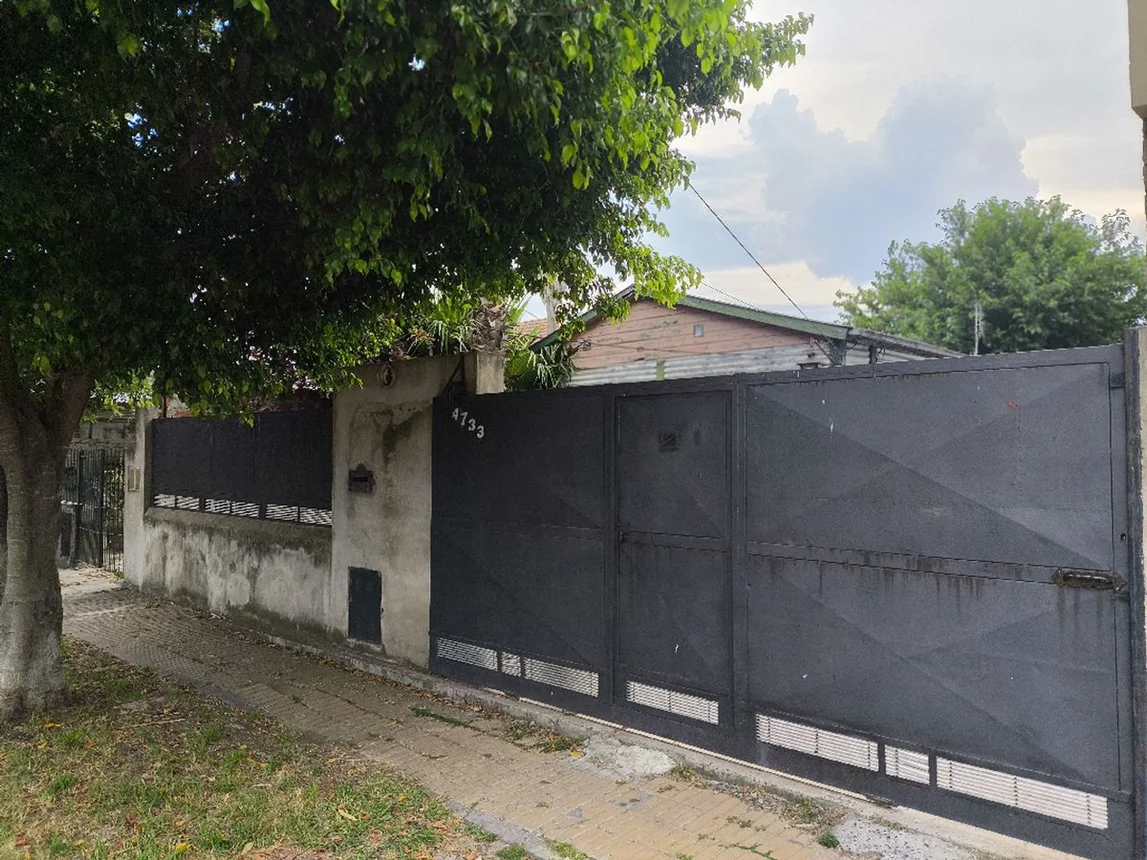 Casa en venta en Ezpeleta Oeste, foto 2
