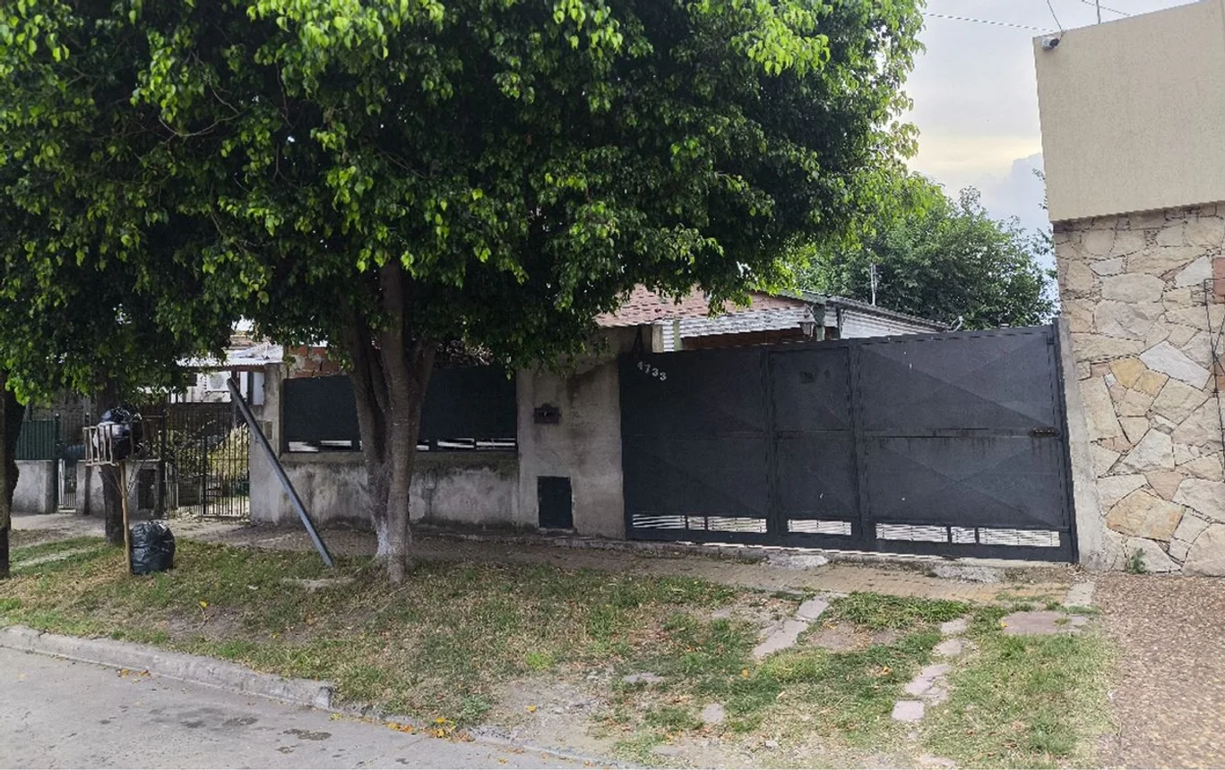 Casa en venta en Ezpeleta Oeste