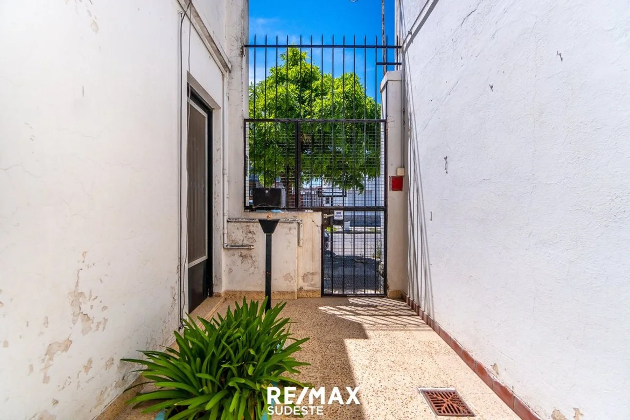 Venta casa 2 dormitorios villa mitre, foto 2