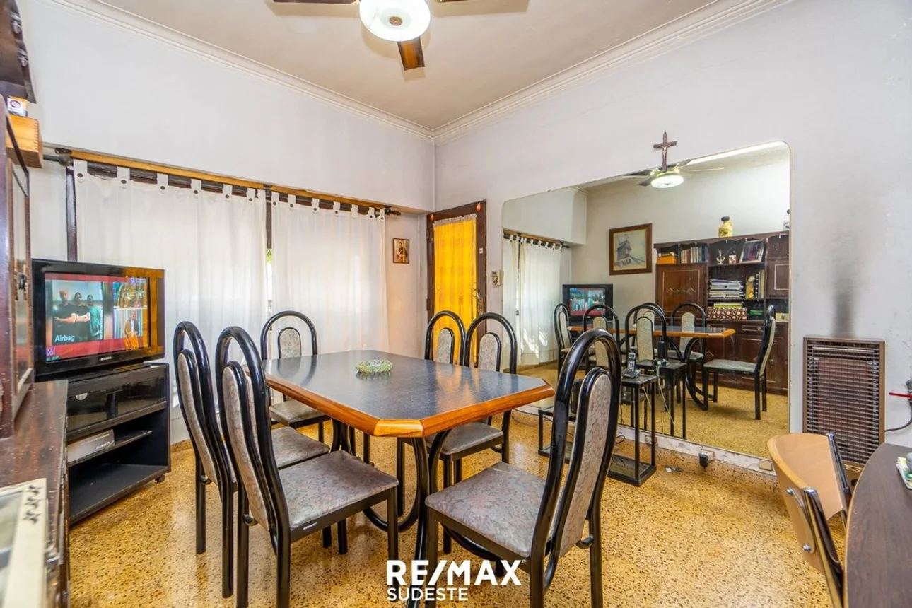 Venta casa 2 dormitorios villa mitre, foto 1