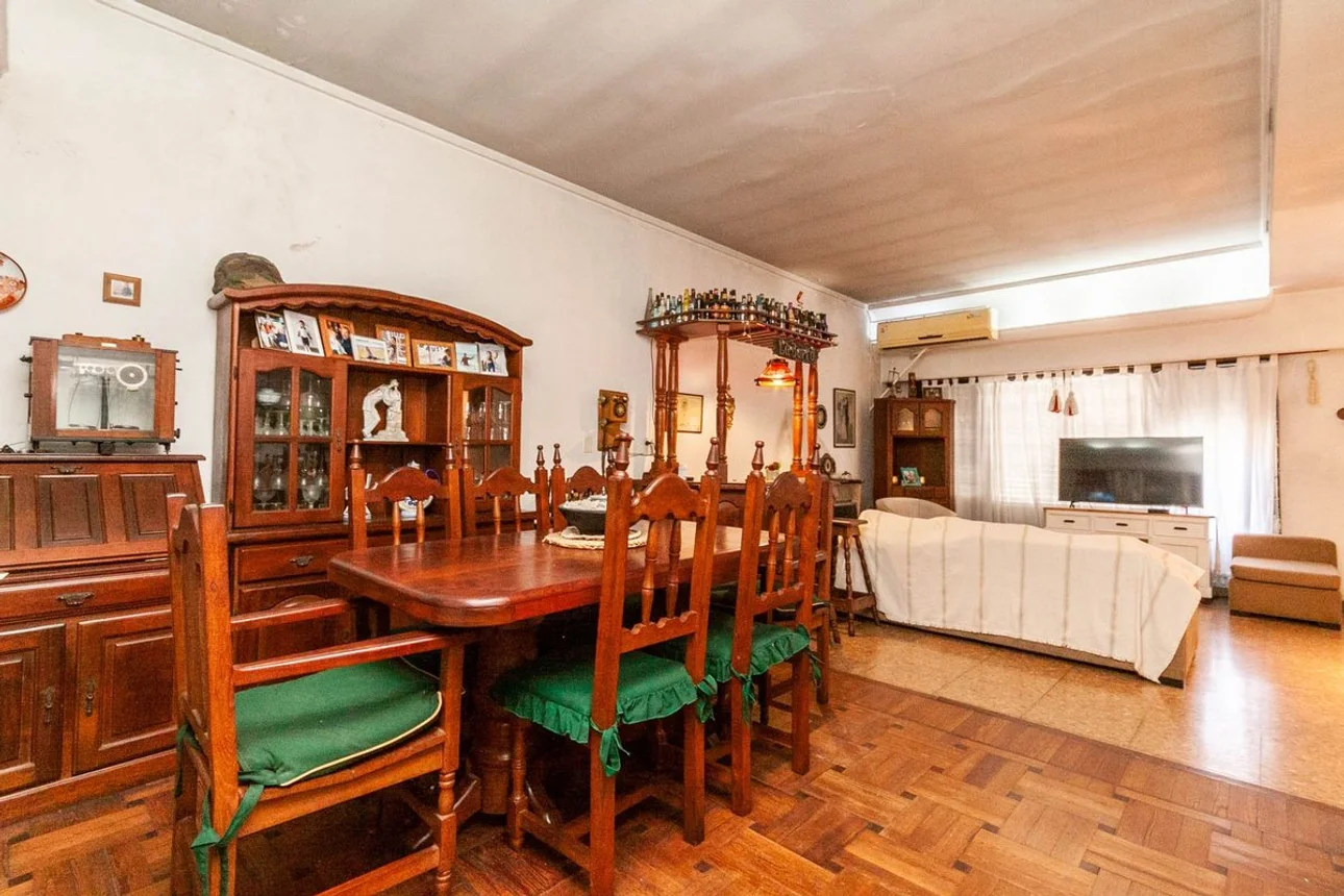 Casa de 4 ambientes en venta en Lanús Este, Tucumán 1400
