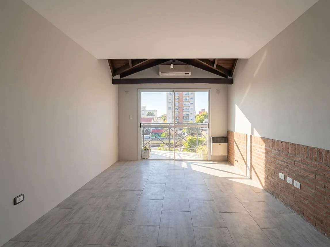 Semipiso de 2 ambientes en venta en Haedo, Avenida Rivadavia 15600, foto 2