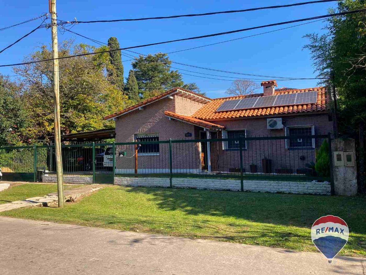 Foto 2 — CASA EN VENTA EN BARRIO EL TRÉBOL CON PILETA
