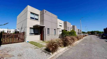 VENTA Casa 2 dor Barrio Priv. San Jose de Carrasco