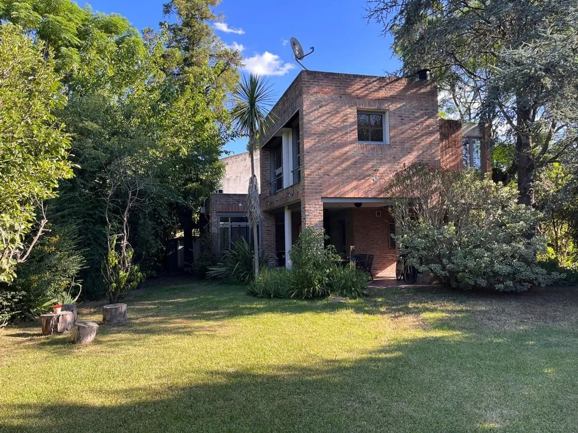 Casa en venta en Pilar