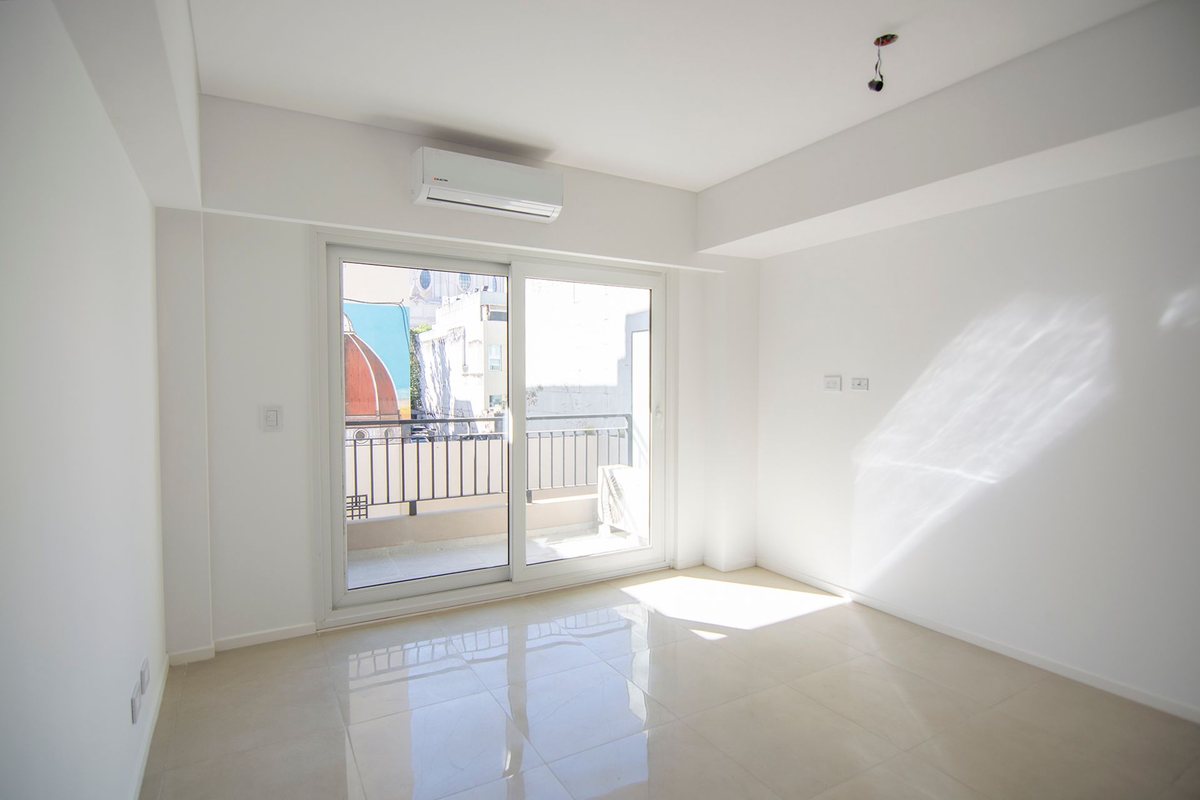 Foto 11 — VTA ESTR MONOAMB C/BALCON/ AMENIT EXC UBI S.TELMO