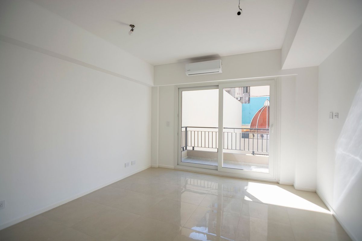 Foto 10 — VTA ESTR MONOAMB C/BALCON/ AMENIT EXC UBI S.TELMO