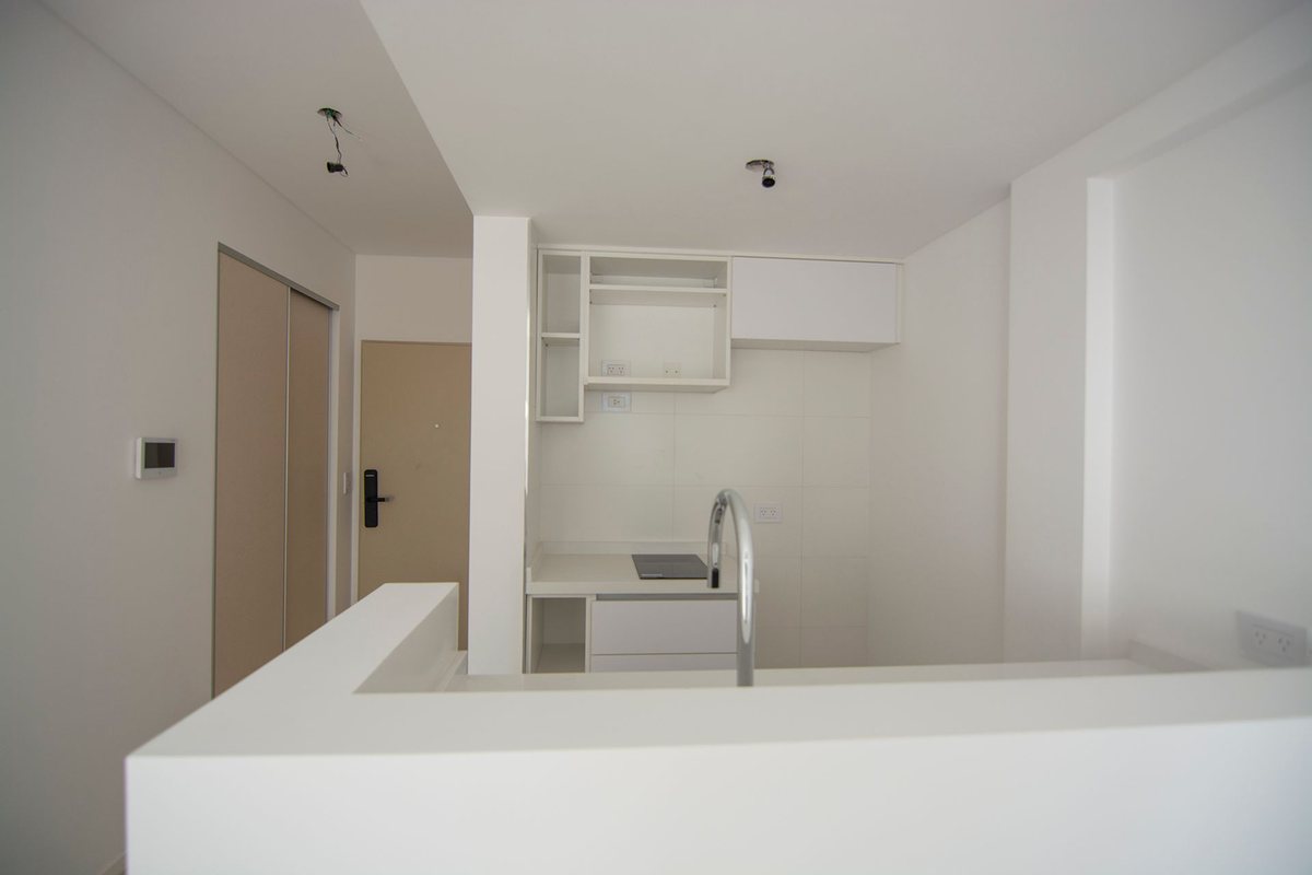 Foto 7 — VTA ESTR MONOAMB C/BALCON/ AMENIT EXC UBI S.TELMO