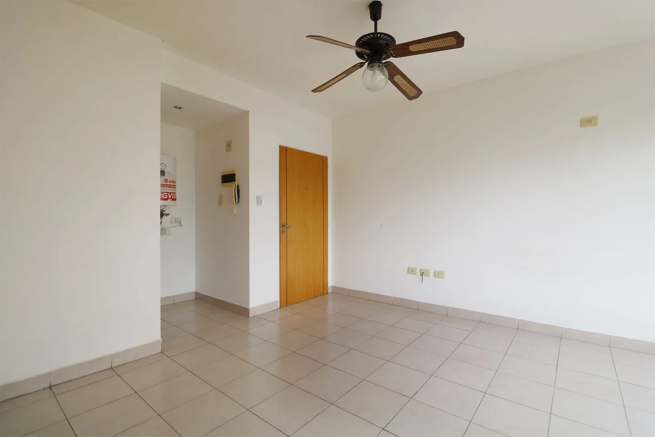 Departamento en venta en Liniers, Avenida Rivadavia 10700, foto 3