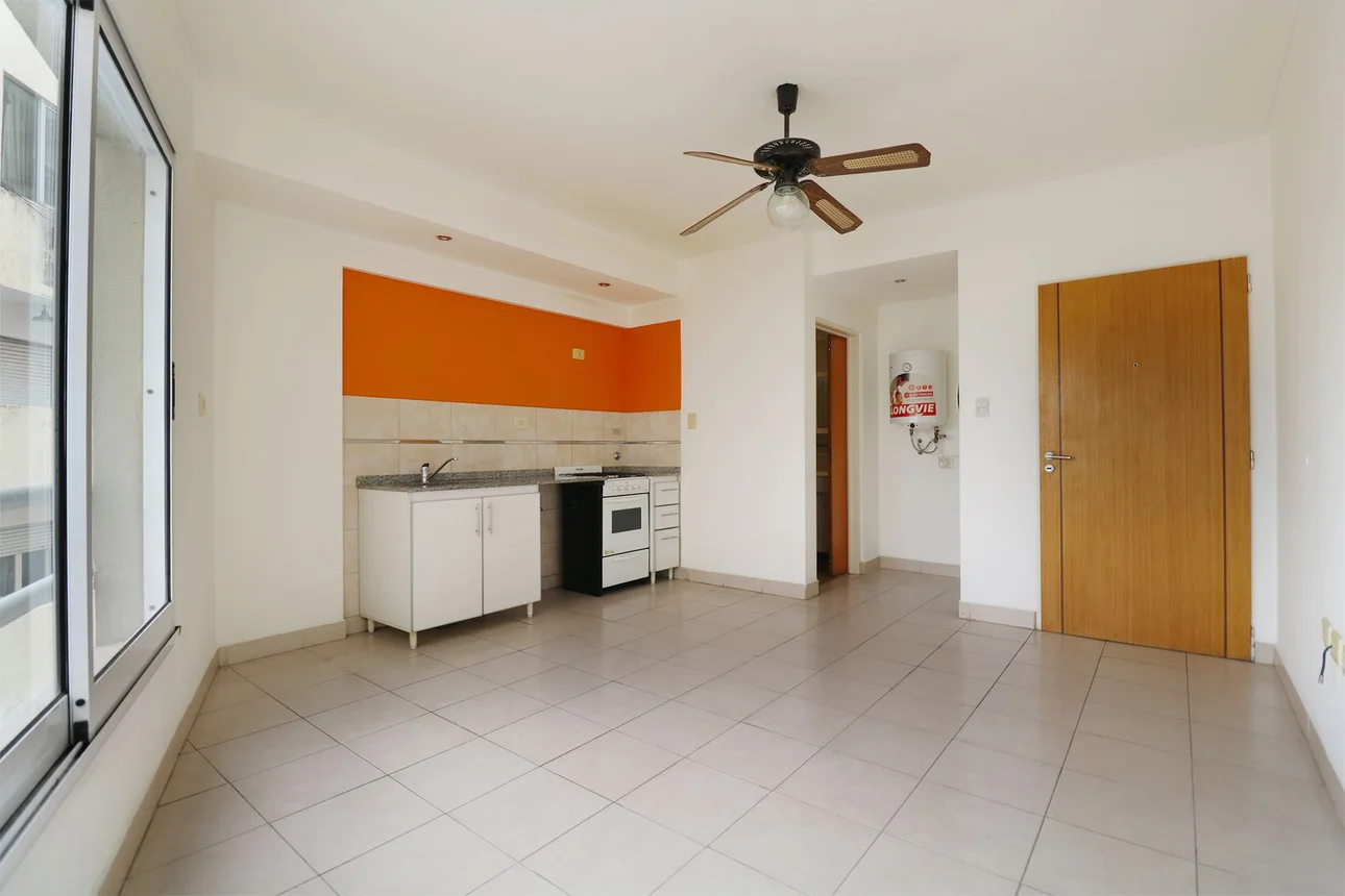 Departamento en venta en Liniers, Avenida Rivadavia 10700, foto 2