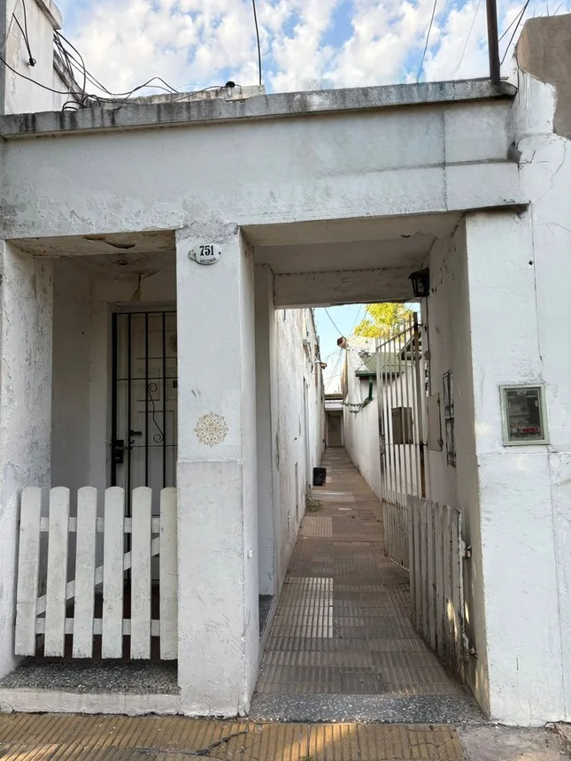 PH de 4 ambientes en venta en Morón, Weizman 700