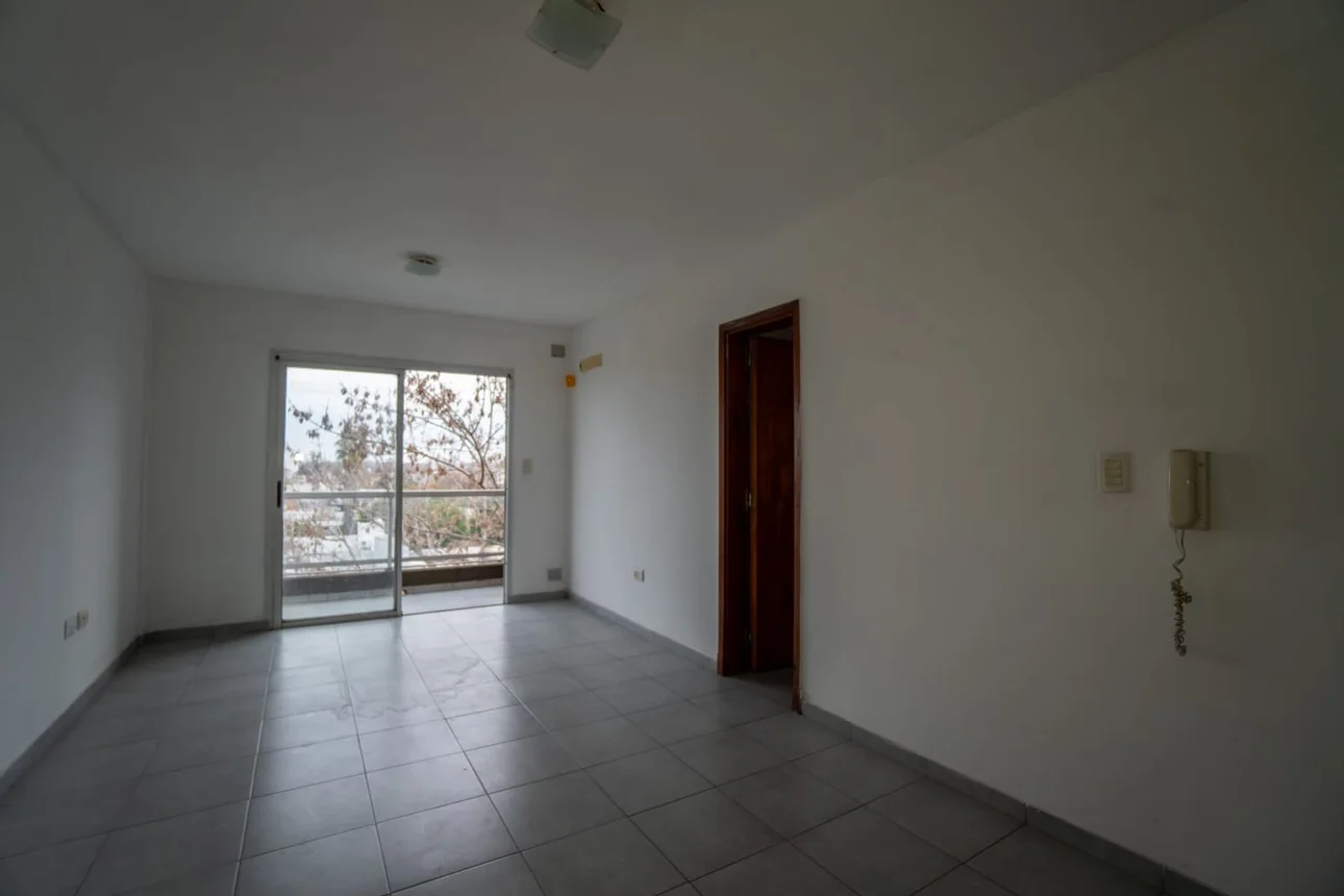 Monoambiente en alquiler en La Plata, 25 E/71 y 72 1900