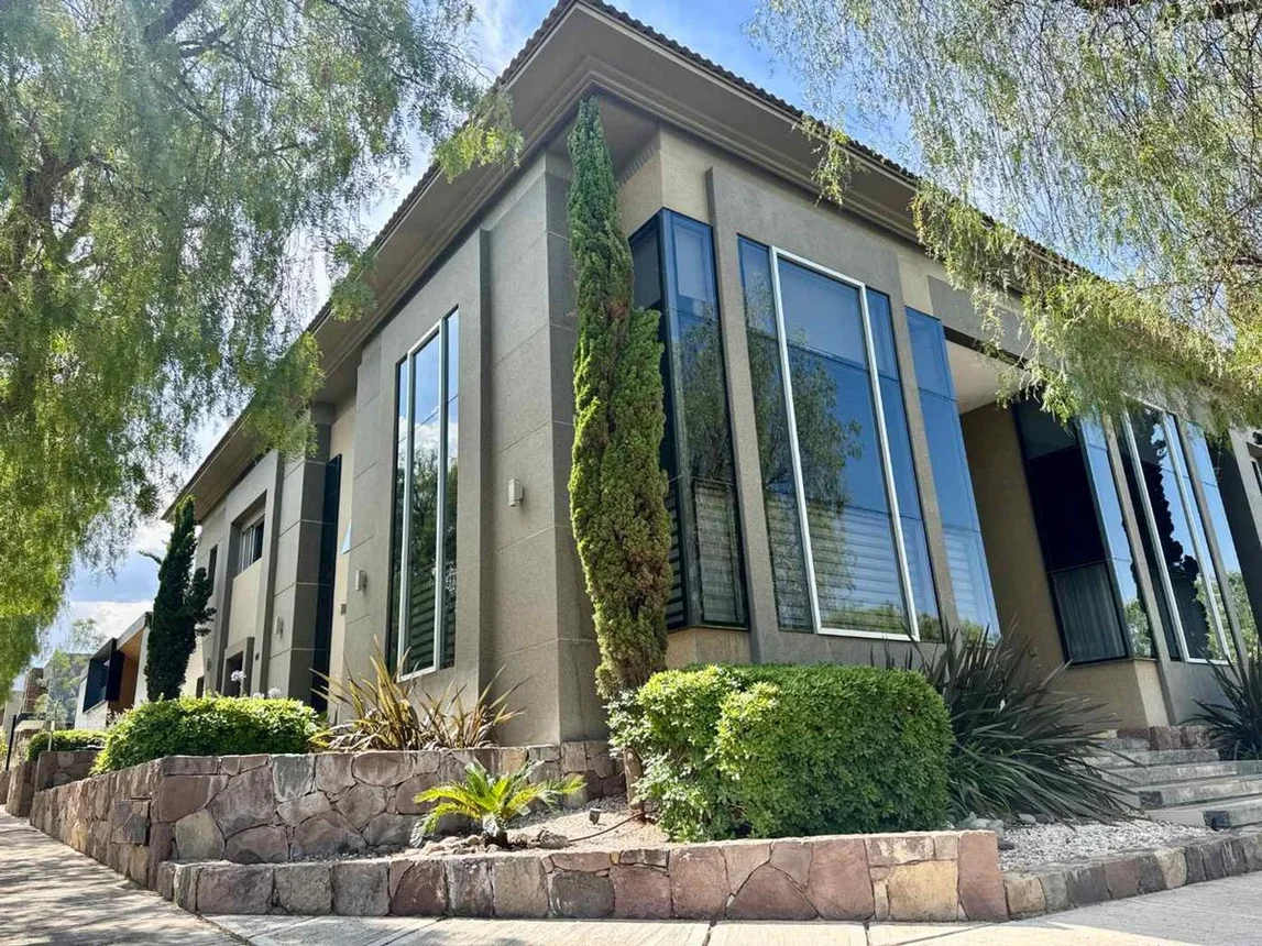 Venta casa b° dalvian ciudad mendoza, foto 2