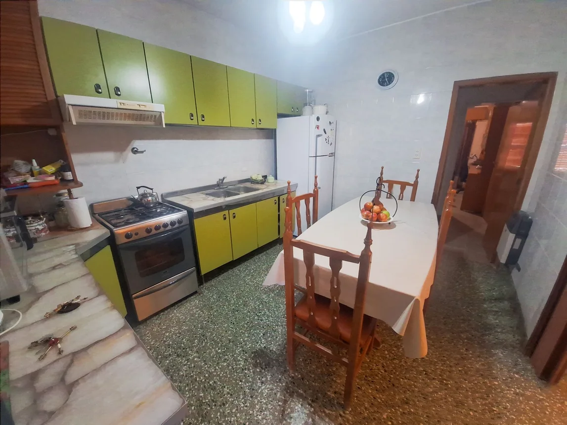 Casa 3 dormitorios y terreno, en centro de crespo, foto 4
